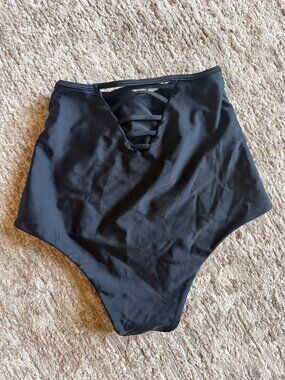 Tori Praver Black High-Waisted Bikini Bottom - M